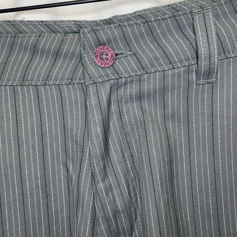 O’Neill gray striped shorts, size 31 - Picture 3 of 6